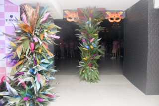 
<a style='margin-left: 5px;' class='btn btn-xs btn-social btn-facebook' href='https://www.facebook.com/sharer/sharer.php?u=https://galeramix.s01.web.getmuller.com.br/imagem/a159/800-800-90/conteudo/site_galerias/159/grandes-amigos-tijucas-clube-66.jpg' rel='popup' data-width='500' data-height='400'><i class='fa fa-facebook'></i>Compartilhar <span class='hidden-xs'>no Facebook</span>
</a> 
<a class='btn btn-default btn-xs' target='_blank' href='imagem/a159/800-800-90/conteudo/site_galerias/159/grandes-amigos-tijucas-clube-66.jpg'>
<span class='glyphicon glyphicon-cloud-download'></span> Salvar
</a>
