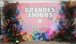 
<a style='margin-left: 5px;' class='btn btn-xs btn-social btn-facebook' href='https://www.facebook.com/sharer/sharer.php?u=https://galeramix.s01.web.getmuller.com.br/imagem/a159/800-800-90/conteudo/site_galerias/159/tijucas-clube-480.jpg' rel='popup' data-width='500' data-height='400'><i class='fa fa-facebook'></i>Compartilhar <span class='hidden-xs'>no Facebook</span>
</a> 
<a class='btn btn-default btn-xs' target='_blank' href='imagem/a159/800-800-90/conteudo/site_galerias/159/tijucas-clube-480.jpg'>
<span class='glyphicon glyphicon-cloud-download'></span> Salvar
</a>
