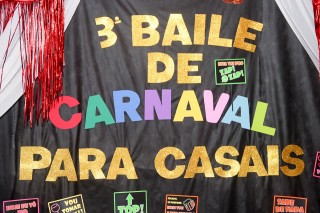 
<a style='margin-left: 5px;' class='btn btn-xs btn-social btn-facebook' href='https://www.facebook.com/sharer/sharer.php?u=https://galeramix.s01.web.getmuller.com.br/imagem/a16/800-800-90/conteudo/site_galerias/16/img1638.jpg' rel='popup' data-width='500' data-height='400'><i class='fa fa-facebook'></i>Compartilhar <span class='hidden-xs'>no Facebook</span>
</a> 
<a class='btn btn-default btn-xs' target='_blank' href='imagem/a16/800-800-90/conteudo/site_galerias/16/img1638.jpg'>
<span class='glyphicon glyphicon-cloud-download'></span> Salvar
</a>
