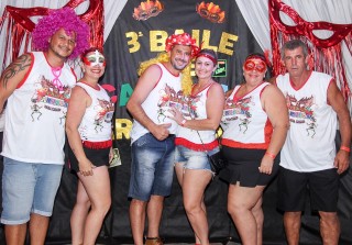 
<a style='margin-left: 5px;' class='btn btn-xs btn-social btn-facebook' href='https://www.facebook.com/sharer/sharer.php?u=https://galeramix.s01.web.getmuller.com.br/imagem/a16/800-800-90/conteudo/site_galerias/16/img1652.jpg' rel='popup' data-width='500' data-height='400'><i class='fa fa-facebook'></i>Compartilhar <span class='hidden-xs'>no Facebook</span>
</a> 
<a class='btn btn-default btn-xs' target='_blank' href='imagem/a16/800-800-90/conteudo/site_galerias/16/img1652.jpg'>
<span class='glyphicon glyphicon-cloud-download'></span> Salvar
</a>
