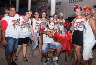 
<a style='margin-left: 5px;' class='btn btn-xs btn-social btn-facebook' href='https://www.facebook.com/sharer/sharer.php?u=https://galeramix.s01.web.getmuller.com.br/imagem/a16/800-800-90/conteudo/site_galerias/16/img1725.jpg' rel='popup' data-width='500' data-height='400'><i class='fa fa-facebook'></i>Compartilhar <span class='hidden-xs'>no Facebook</span>
</a> 
<a class='btn btn-default btn-xs' target='_blank' href='imagem/a16/800-800-90/conteudo/site_galerias/16/img1725.jpg'>
<span class='glyphicon glyphicon-cloud-download'></span> Salvar
</a>
