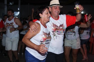 
<a style='margin-left: 5px;' class='btn btn-xs btn-social btn-facebook' href='https://www.facebook.com/sharer/sharer.php?u=https://galeramix.s01.web.getmuller.com.br/imagem/a16/800-800-90/conteudo/site_galerias/16/img1774.jpg' rel='popup' data-width='500' data-height='400'><i class='fa fa-facebook'></i>Compartilhar <span class='hidden-xs'>no Facebook</span>
</a> 
<a class='btn btn-default btn-xs' target='_blank' href='imagem/a16/800-800-90/conteudo/site_galerias/16/img1774.jpg'>
<span class='glyphicon glyphicon-cloud-download'></span> Salvar
</a>
