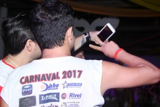 
<a style='margin-left: 5px;' class='btn btn-xs btn-social btn-facebook' href='https://www.facebook.com/sharer/sharer.php?u=https://galeramix.s01.web.getmuller.com.br/imagem/a16/800-800-90/conteudo/site_galerias/16/img1795.jpg' rel='popup' data-width='500' data-height='400'><i class='fa fa-facebook'></i>Compartilhar <span class='hidden-xs'>no Facebook</span>
</a> 
<a class='btn btn-default btn-xs' target='_blank' href='imagem/a16/800-800-90/conteudo/site_galerias/16/img1795.jpg'>
<span class='glyphicon glyphicon-cloud-download'></span> Salvar
</a>
