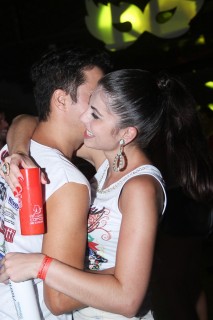 
<a style='margin-left: 5px;' class='btn btn-xs btn-social btn-facebook' href='https://www.facebook.com/sharer/sharer.php?u=https://galeramix.s01.web.getmuller.com.br/imagem/a16/800-800-90/conteudo/site_galerias/16/img1796.jpg' rel='popup' data-width='500' data-height='400'><i class='fa fa-facebook'></i>Compartilhar <span class='hidden-xs'>no Facebook</span>
</a> 
<a class='btn btn-default btn-xs' target='_blank' href='imagem/a16/800-800-90/conteudo/site_galerias/16/img1796.jpg'>
<span class='glyphicon glyphicon-cloud-download'></span> Salvar
</a>
