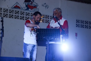 
<a style='margin-left: 5px;' class='btn btn-xs btn-social btn-facebook' href='https://www.facebook.com/sharer/sharer.php?u=https://galeramix.s01.web.getmuller.com.br/imagem/a16/800-800-90/conteudo/site_galerias/16/img1812.jpg' rel='popup' data-width='500' data-height='400'><i class='fa fa-facebook'></i>Compartilhar <span class='hidden-xs'>no Facebook</span>
</a> 
<a class='btn btn-default btn-xs' target='_blank' href='imagem/a16/800-800-90/conteudo/site_galerias/16/img1812.jpg'>
<span class='glyphicon glyphicon-cloud-download'></span> Salvar
</a>
