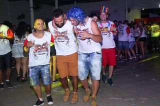 
<a style='margin-left: 5px;' class='btn btn-xs btn-social btn-facebook' href='https://www.facebook.com/sharer/sharer.php?u=https://galeramix.s01.web.getmuller.com.br/imagem/a16/800-800-90/conteudo/site_galerias/16/img1823.jpg' rel='popup' data-width='500' data-height='400'><i class='fa fa-facebook'></i>Compartilhar <span class='hidden-xs'>no Facebook</span>
</a> 
<a class='btn btn-default btn-xs' target='_blank' href='imagem/a16/800-800-90/conteudo/site_galerias/16/img1823.jpg'>
<span class='glyphicon glyphicon-cloud-download'></span> Salvar
</a>
