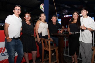 
<a style='margin-left: 5px;' class='btn btn-xs btn-social btn-facebook' href='https://www.facebook.com/sharer/sharer.php?u=https://galeramix.s01.web.getmuller.com.br/imagem/a162/800-800-90/conteudo/site_galerias/162/tijufest-2025-zeze-di-camargo-23.jpg' rel='popup' data-width='500' data-height='400'><i class='fa fa-facebook'></i>Compartilhar <span class='hidden-xs'>no Facebook</span>
</a> 
<a class='btn btn-default btn-xs' target='_blank' href='imagem/a162/800-800-90/conteudo/site_galerias/162/tijufest-2025-zeze-di-camargo-23.jpg'>
<span class='glyphicon glyphicon-cloud-download'></span> Salvar
</a>
