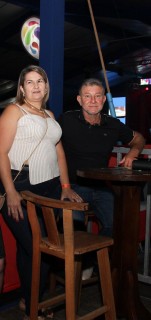 
<a style='margin-left: 5px;' class='btn btn-xs btn-social btn-facebook' href='https://www.facebook.com/sharer/sharer.php?u=https://galeramix.s01.web.getmuller.com.br/imagem/a162/800-800-90/conteudo/site_galerias/162/tijufest-2025-zeze-di-camargo-25.jpg' rel='popup' data-width='500' data-height='400'><i class='fa fa-facebook'></i>Compartilhar <span class='hidden-xs'>no Facebook</span>
</a> 
<a class='btn btn-default btn-xs' target='_blank' href='imagem/a162/800-800-90/conteudo/site_galerias/162/tijufest-2025-zeze-di-camargo-25.jpg'>
<span class='glyphicon glyphicon-cloud-download'></span> Salvar
</a>
