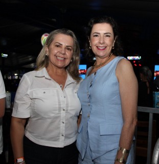 
<a style='margin-left: 5px;' class='btn btn-xs btn-social btn-facebook' href='https://www.facebook.com/sharer/sharer.php?u=https://galeramix.s01.web.getmuller.com.br/imagem/a162/800-800-90/conteudo/site_galerias/162/tijufest-2025-zeze-di-camargo-26.jpg' rel='popup' data-width='500' data-height='400'><i class='fa fa-facebook'></i>Compartilhar <span class='hidden-xs'>no Facebook</span>
</a> 
<a class='btn btn-default btn-xs' target='_blank' href='imagem/a162/800-800-90/conteudo/site_galerias/162/tijufest-2025-zeze-di-camargo-26.jpg'>
<span class='glyphicon glyphicon-cloud-download'></span> Salvar
</a>
