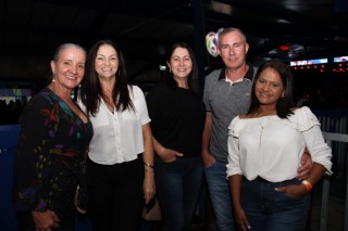 
<a style='margin-left: 5px;' class='btn btn-xs btn-social btn-facebook' href='https://www.facebook.com/sharer/sharer.php?u=https://galeramix.s01.web.getmuller.com.br/imagem/a162/800-800-90/conteudo/site_galerias/162/tijufest-2025-zeze-di-camargo-28.jpg' rel='popup' data-width='500' data-height='400'><i class='fa fa-facebook'></i>Compartilhar <span class='hidden-xs'>no Facebook</span>
</a> 
<a class='btn btn-default btn-xs' target='_blank' href='imagem/a162/800-800-90/conteudo/site_galerias/162/tijufest-2025-zeze-di-camargo-28.jpg'>
<span class='glyphicon glyphicon-cloud-download'></span> Salvar
</a>
