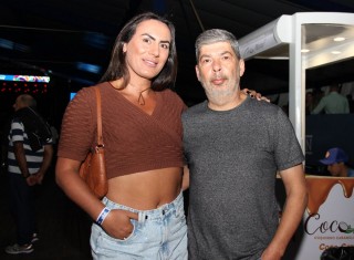 
<a style='margin-left: 5px;' class='btn btn-xs btn-social btn-facebook' href='https://www.facebook.com/sharer/sharer.php?u=https://galeramix.s01.web.getmuller.com.br/imagem/a162/800-800-90/conteudo/site_galerias/162/tijufest-2025-zeze-di-camargo-30.jpg' rel='popup' data-width='500' data-height='400'><i class='fa fa-facebook'></i>Compartilhar <span class='hidden-xs'>no Facebook</span>
</a> 
<a class='btn btn-default btn-xs' target='_blank' href='imagem/a162/800-800-90/conteudo/site_galerias/162/tijufest-2025-zeze-di-camargo-30.jpg'>
<span class='glyphicon glyphicon-cloud-download'></span> Salvar
</a>
