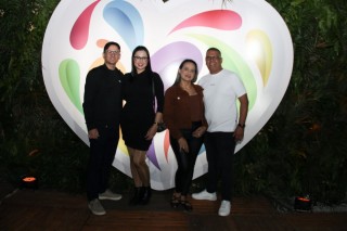 
<a style='margin-left: 5px;' class='btn btn-xs btn-social btn-facebook' href='https://www.facebook.com/sharer/sharer.php?u=https://galeramix.s01.web.getmuller.com.br/imagem/a162/800-800-90/conteudo/site_galerias/162/tijufest-2025-zeze-di-camargo-32.jpg' rel='popup' data-width='500' data-height='400'><i class='fa fa-facebook'></i>Compartilhar <span class='hidden-xs'>no Facebook</span>
</a> 
<a class='btn btn-default btn-xs' target='_blank' href='imagem/a162/800-800-90/conteudo/site_galerias/162/tijufest-2025-zeze-di-camargo-32.jpg'>
<span class='glyphicon glyphicon-cloud-download'></span> Salvar
</a>
