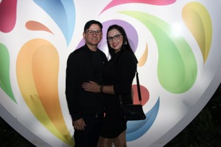 
<a style='margin-left: 5px;' class='btn btn-xs btn-social btn-facebook' href='https://www.facebook.com/sharer/sharer.php?u=https://galeramix.s01.web.getmuller.com.br/imagem/a162/800-800-90/conteudo/site_galerias/162/tijufest-2025-zeze-di-camargo-33.jpg' rel='popup' data-width='500' data-height='400'><i class='fa fa-facebook'></i>Compartilhar <span class='hidden-xs'>no Facebook</span>
</a> 
<a class='btn btn-default btn-xs' target='_blank' href='imagem/a162/800-800-90/conteudo/site_galerias/162/tijufest-2025-zeze-di-camargo-33.jpg'>
<span class='glyphicon glyphicon-cloud-download'></span> Salvar
</a>
