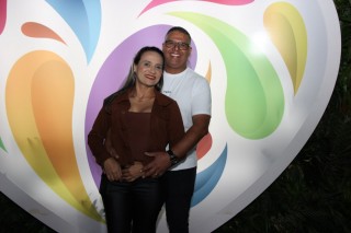 
<a style='margin-left: 5px;' class='btn btn-xs btn-social btn-facebook' href='https://www.facebook.com/sharer/sharer.php?u=https://galeramix.s01.web.getmuller.com.br/imagem/a162/800-800-90/conteudo/site_galerias/162/tijufest-2025-zeze-di-camargo-34.jpg' rel='popup' data-width='500' data-height='400'><i class='fa fa-facebook'></i>Compartilhar <span class='hidden-xs'>no Facebook</span>
</a> 
<a class='btn btn-default btn-xs' target='_blank' href='imagem/a162/800-800-90/conteudo/site_galerias/162/tijufest-2025-zeze-di-camargo-34.jpg'>
<span class='glyphicon glyphicon-cloud-download'></span> Salvar
</a>
