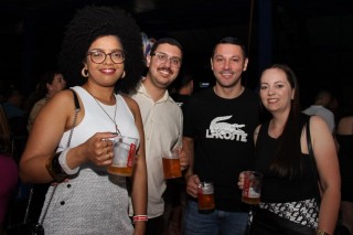 
<a style='margin-left: 5px;' class='btn btn-xs btn-social btn-facebook' href='https://www.facebook.com/sharer/sharer.php?u=https://galeramix.s01.web.getmuller.com.br/imagem/a162/800-800-90/conteudo/site_galerias/162/tijufest-2025-zeze-di-camargo-75.jpg' rel='popup' data-width='500' data-height='400'><i class='fa fa-facebook'></i>Compartilhar <span class='hidden-xs'>no Facebook</span>
</a> 
<a class='btn btn-default btn-xs' target='_blank' href='imagem/a162/800-800-90/conteudo/site_galerias/162/tijufest-2025-zeze-di-camargo-75.jpg'>
<span class='glyphicon glyphicon-cloud-download'></span> Salvar
</a>
