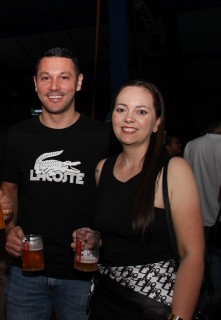 
<a style='margin-left: 5px;' class='btn btn-xs btn-social btn-facebook' href='https://www.facebook.com/sharer/sharer.php?u=https://galeramix.s01.web.getmuller.com.br/imagem/a162/800-800-90/conteudo/site_galerias/162/tijufest-2025-zeze-di-camargo-76.jpg' rel='popup' data-width='500' data-height='400'><i class='fa fa-facebook'></i>Compartilhar <span class='hidden-xs'>no Facebook</span>
</a> 
<a class='btn btn-default btn-xs' target='_blank' href='imagem/a162/800-800-90/conteudo/site_galerias/162/tijufest-2025-zeze-di-camargo-76.jpg'>
<span class='glyphicon glyphicon-cloud-download'></span> Salvar
</a>
