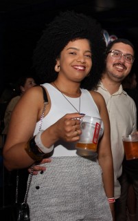 
<a style='margin-left: 5px;' class='btn btn-xs btn-social btn-facebook' href='https://www.facebook.com/sharer/sharer.php?u=https://galeramix.s01.web.getmuller.com.br/imagem/a162/800-800-90/conteudo/site_galerias/162/tijufest-2025-zeze-di-camargo-77.jpg' rel='popup' data-width='500' data-height='400'><i class='fa fa-facebook'></i>Compartilhar <span class='hidden-xs'>no Facebook</span>
</a> 
<a class='btn btn-default btn-xs' target='_blank' href='imagem/a162/800-800-90/conteudo/site_galerias/162/tijufest-2025-zeze-di-camargo-77.jpg'>
<span class='glyphicon glyphicon-cloud-download'></span> Salvar
</a>
