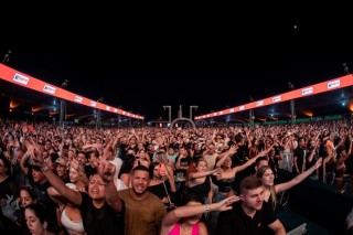 
                    <a style='margin-left: 5px;' class='btn btn-xs btn-social btn-facebook' href='https://www.facebook.com/sharer/sharer.php?u=https://galeramix.s01.web.getmuller.com.br/imagem/a163/800-800-90/conteudo/site_galerias/163/18-cpstelaco-jr-sco-galeramix-1.jpg' rel='popup' data-width='500' data-height='400'><i class='fa fa-facebook'></i>Compartilhar <span class='hidden-xs'>no Facebook</span>
                </a> 
                <a class='btn btn-default btn-xs' target='_blank' href='imagem/a163/800-800-90/conteudo/site_galerias/163/18-cpstelaco-jr-sco-galeramix-1.jpg'>
                    <span class='glyphicon glyphicon-cloud-download'></span> Salvar
                </a>
                