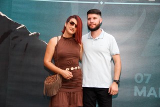 
<a style='margin-left: 5px;' class='btn btn-xs btn-social btn-facebook' href='https://www.facebook.com/sharer/sharer.php?u=https://galeramix.s01.web.getmuller.com.br/imagem/a163/800-800-90/conteudo/site_galerias/163/gustavo-lima-costelaco-junior-seco-galeramix-104.jpg' rel='popup' data-width='500' data-height='400'><i class='fa fa-facebook'></i>Compartilhar <span class='hidden-xs'>no Facebook</span>
</a> 
<a class='btn btn-default btn-xs' target='_blank' href='imagem/a163/800-800-90/conteudo/site_galerias/163/gustavo-lima-costelaco-junior-seco-galeramix-104.jpg'>
<span class='glyphicon glyphicon-cloud-download'></span> Salvar
</a>
