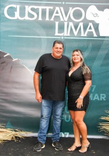 
<a style='margin-left: 5px;' class='btn btn-xs btn-social btn-facebook' href='https://www.facebook.com/sharer/sharer.php?u=https://galeramix.s01.web.getmuller.com.br/imagem/a163/800-800-90/conteudo/site_galerias/163/gustavo-lima-costelaco-junior-seco-galeramix-113.jpg' rel='popup' data-width='500' data-height='400'><i class='fa fa-facebook'></i>Compartilhar <span class='hidden-xs'>no Facebook</span>
</a> 
<a class='btn btn-default btn-xs' target='_blank' href='imagem/a163/800-800-90/conteudo/site_galerias/163/gustavo-lima-costelaco-junior-seco-galeramix-113.jpg'>
<span class='glyphicon glyphicon-cloud-download'></span> Salvar
</a>
