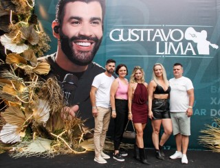 
<a style='margin-left: 5px;' class='btn btn-xs btn-social btn-facebook' href='https://www.facebook.com/sharer/sharer.php?u=https://galeramix.s01.web.getmuller.com.br/imagem/a163/800-800-90/conteudo/site_galerias/163/gustavo-lima-costelaco-junior-seco-galeramix-117.jpg' rel='popup' data-width='500' data-height='400'><i class='fa fa-facebook'></i>Compartilhar <span class='hidden-xs'>no Facebook</span>
</a> 
<a class='btn btn-default btn-xs' target='_blank' href='imagem/a163/800-800-90/conteudo/site_galerias/163/gustavo-lima-costelaco-junior-seco-galeramix-117.jpg'>
<span class='glyphicon glyphicon-cloud-download'></span> Salvar
</a>
