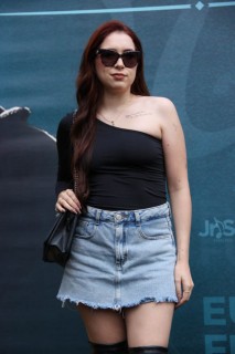 
<a style='margin-left: 5px;' class='btn btn-xs btn-social btn-facebook' href='https://www.facebook.com/sharer/sharer.php?u=https://galeramix.s01.web.getmuller.com.br/imagem/a163/800-800-90/conteudo/site_galerias/163/gustavo-lima-costelaco-junior-seco-galeramix-120.jpg' rel='popup' data-width='500' data-height='400'><i class='fa fa-facebook'></i>Compartilhar <span class='hidden-xs'>no Facebook</span>
</a> 
<a class='btn btn-default btn-xs' target='_blank' href='imagem/a163/800-800-90/conteudo/site_galerias/163/gustavo-lima-costelaco-junior-seco-galeramix-120.jpg'>
<span class='glyphicon glyphicon-cloud-download'></span> Salvar
</a>
