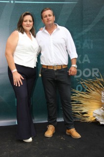 
<a style='margin-left: 5px;' class='btn btn-xs btn-social btn-facebook' href='https://www.facebook.com/sharer/sharer.php?u=https://galeramix.s01.web.getmuller.com.br/imagem/a163/800-800-90/conteudo/site_galerias/163/gustavo-lima-costelaco-junior-seco-galeramix-127.jpg' rel='popup' data-width='500' data-height='400'><i class='fa fa-facebook'></i>Compartilhar <span class='hidden-xs'>no Facebook</span>
</a> 
<a class='btn btn-default btn-xs' target='_blank' href='imagem/a163/800-800-90/conteudo/site_galerias/163/gustavo-lima-costelaco-junior-seco-galeramix-127.jpg'>
<span class='glyphicon glyphicon-cloud-download'></span> Salvar
</a>
