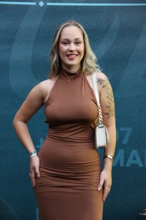 
<a style='margin-left: 5px;' class='btn btn-xs btn-social btn-facebook' href='https://www.facebook.com/sharer/sharer.php?u=https://galeramix.s01.web.getmuller.com.br/imagem/a163/800-800-90/conteudo/site_galerias/163/gustavo-lima-costelaco-junior-seco-galeramix-138.jpg' rel='popup' data-width='500' data-height='400'><i class='fa fa-facebook'></i>Compartilhar <span class='hidden-xs'>no Facebook</span>
</a> 
<a class='btn btn-default btn-xs' target='_blank' href='imagem/a163/800-800-90/conteudo/site_galerias/163/gustavo-lima-costelaco-junior-seco-galeramix-138.jpg'>
<span class='glyphicon glyphicon-cloud-download'></span> Salvar
</a>
