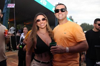 
<a style='margin-left: 5px;' class='btn btn-xs btn-social btn-facebook' href='https://www.facebook.com/sharer/sharer.php?u=https://galeramix.s01.web.getmuller.com.br/imagem/a163/800-800-90/conteudo/site_galerias/163/gustavo-lima-costelaco-junior-seco-galeramix-166.jpg' rel='popup' data-width='500' data-height='400'><i class='fa fa-facebook'></i>Compartilhar <span class='hidden-xs'>no Facebook</span>
</a> 
<a class='btn btn-default btn-xs' target='_blank' href='imagem/a163/800-800-90/conteudo/site_galerias/163/gustavo-lima-costelaco-junior-seco-galeramix-166.jpg'>
<span class='glyphicon glyphicon-cloud-download'></span> Salvar
</a>
