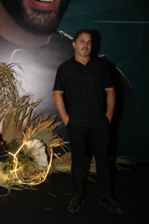 
<a style='margin-left: 5px;' class='btn btn-xs btn-social btn-facebook' href='https://www.facebook.com/sharer/sharer.php?u=https://galeramix.s01.web.getmuller.com.br/imagem/a163/800-800-90/conteudo/site_galerias/163/gustavo-lima-costelaco-junior-seco-galeramix-178.jpg' rel='popup' data-width='500' data-height='400'><i class='fa fa-facebook'></i>Compartilhar <span class='hidden-xs'>no Facebook</span>
</a> 
<a class='btn btn-default btn-xs' target='_blank' href='imagem/a163/800-800-90/conteudo/site_galerias/163/gustavo-lima-costelaco-junior-seco-galeramix-178.jpg'>
<span class='glyphicon glyphicon-cloud-download'></span> Salvar
</a>
