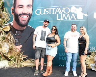 
<a style='margin-left: 5px;' class='btn btn-xs btn-social btn-facebook' href='https://www.facebook.com/sharer/sharer.php?u=https://galeramix.s01.web.getmuller.com.br/imagem/a163/800-800-90/conteudo/site_galerias/163/gustavo-lima-costelaco-junior-seco-galeramix-18.jpg' rel='popup' data-width='500' data-height='400'><i class='fa fa-facebook'></i>Compartilhar <span class='hidden-xs'>no Facebook</span>
</a> 
<a class='btn btn-default btn-xs' target='_blank' href='imagem/a163/800-800-90/conteudo/site_galerias/163/gustavo-lima-costelaco-junior-seco-galeramix-18.jpg'>
<span class='glyphicon glyphicon-cloud-download'></span> Salvar
</a>
