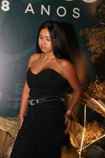 
<a style='margin-left: 5px;' class='btn btn-xs btn-social btn-facebook' href='https://www.facebook.com/sharer/sharer.php?u=https://galeramix.s01.web.getmuller.com.br/imagem/a163/800-800-90/conteudo/site_galerias/163/gustavo-lima-costelaco-junior-seco-galeramix-202.jpg' rel='popup' data-width='500' data-height='400'><i class='fa fa-facebook'></i>Compartilhar <span class='hidden-xs'>no Facebook</span>
</a> 
<a class='btn btn-default btn-xs' target='_blank' href='imagem/a163/800-800-90/conteudo/site_galerias/163/gustavo-lima-costelaco-junior-seco-galeramix-202.jpg'>
<span class='glyphicon glyphicon-cloud-download'></span> Salvar
</a>
