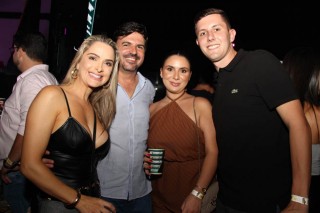 
<a style='margin-left: 5px;' class='btn btn-xs btn-social btn-facebook' href='https://www.facebook.com/sharer/sharer.php?u=https://galeramix.s01.web.getmuller.com.br/imagem/a163/800-800-90/conteudo/site_galerias/163/gustavo-lima-costelaco-junior-seco-galeramix-214.jpg' rel='popup' data-width='500' data-height='400'><i class='fa fa-facebook'></i>Compartilhar <span class='hidden-xs'>no Facebook</span>
</a> 
<a class='btn btn-default btn-xs' target='_blank' href='imagem/a163/800-800-90/conteudo/site_galerias/163/gustavo-lima-costelaco-junior-seco-galeramix-214.jpg'>
<span class='glyphicon glyphicon-cloud-download'></span> Salvar
</a>
