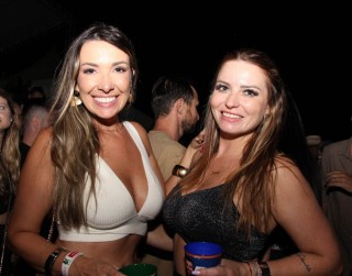 
<a style='margin-left: 5px;' class='btn btn-xs btn-social btn-facebook' href='https://www.facebook.com/sharer/sharer.php?u=https://galeramix.s01.web.getmuller.com.br/imagem/a163/800-800-90/conteudo/site_galerias/163/gustavo-lima-costelaco-junior-seco-galeramix-223.jpg' rel='popup' data-width='500' data-height='400'><i class='fa fa-facebook'></i>Compartilhar <span class='hidden-xs'>no Facebook</span>
</a> 
<a class='btn btn-default btn-xs' target='_blank' href='imagem/a163/800-800-90/conteudo/site_galerias/163/gustavo-lima-costelaco-junior-seco-galeramix-223.jpg'>
<span class='glyphicon glyphicon-cloud-download'></span> Salvar
</a>
