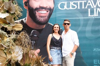 
<a style='margin-left: 5px;' class='btn btn-xs btn-social btn-facebook' href='https://www.facebook.com/sharer/sharer.php?u=https://galeramix.s01.web.getmuller.com.br/imagem/a163/800-800-90/conteudo/site_galerias/163/gustavo-lima-costelaco-junior-seco-galeramix-232.jpg' rel='popup' data-width='500' data-height='400'><i class='fa fa-facebook'></i>Compartilhar <span class='hidden-xs'>no Facebook</span>
</a> 
<a class='btn btn-default btn-xs' target='_blank' href='imagem/a163/800-800-90/conteudo/site_galerias/163/gustavo-lima-costelaco-junior-seco-galeramix-232.jpg'>
<span class='glyphicon glyphicon-cloud-download'></span> Salvar
</a>
