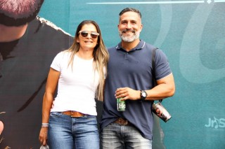 
<a style='margin-left: 5px;' class='btn btn-xs btn-social btn-facebook' href='https://www.facebook.com/sharer/sharer.php?u=https://galeramix.s01.web.getmuller.com.br/imagem/a163/800-800-90/conteudo/site_galerias/163/gustavo-lima-costelaco-junior-seco-galeramix-243.jpg' rel='popup' data-width='500' data-height='400'><i class='fa fa-facebook'></i>Compartilhar <span class='hidden-xs'>no Facebook</span>
</a> 
<a class='btn btn-default btn-xs' target='_blank' href='imagem/a163/800-800-90/conteudo/site_galerias/163/gustavo-lima-costelaco-junior-seco-galeramix-243.jpg'>
<span class='glyphicon glyphicon-cloud-download'></span> Salvar
</a>
