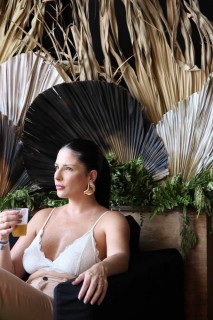 
<a style='margin-left: 5px;' class='btn btn-xs btn-social btn-facebook' href='https://www.facebook.com/sharer/sharer.php?u=https://galeramix.s01.web.getmuller.com.br/imagem/a163/800-800-90/conteudo/site_galerias/163/gustavo-lima-costelaco-junior-seco-galeramix-269.jpg' rel='popup' data-width='500' data-height='400'><i class='fa fa-facebook'></i>Compartilhar <span class='hidden-xs'>no Facebook</span>
</a> 
<a class='btn btn-default btn-xs' target='_blank' href='imagem/a163/800-800-90/conteudo/site_galerias/163/gustavo-lima-costelaco-junior-seco-galeramix-269.jpg'>
<span class='glyphicon glyphicon-cloud-download'></span> Salvar
</a>
