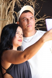 
<a style='margin-left: 5px;' class='btn btn-xs btn-social btn-facebook' href='https://www.facebook.com/sharer/sharer.php?u=https://galeramix.s01.web.getmuller.com.br/imagem/a163/800-800-90/conteudo/site_galerias/163/gustavo-lima-costelaco-junior-seco-galeramix-271.jpg' rel='popup' data-width='500' data-height='400'><i class='fa fa-facebook'></i>Compartilhar <span class='hidden-xs'>no Facebook</span>
</a> 
<a class='btn btn-default btn-xs' target='_blank' href='imagem/a163/800-800-90/conteudo/site_galerias/163/gustavo-lima-costelaco-junior-seco-galeramix-271.jpg'>
<span class='glyphicon glyphicon-cloud-download'></span> Salvar
</a>
