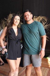 
<a style='margin-left: 5px;' class='btn btn-xs btn-social btn-facebook' href='https://www.facebook.com/sharer/sharer.php?u=https://galeramix.s01.web.getmuller.com.br/imagem/a163/800-800-90/conteudo/site_galerias/163/gustavo-lima-costelaco-junior-seco-galeramix-273.jpg' rel='popup' data-width='500' data-height='400'><i class='fa fa-facebook'></i>Compartilhar <span class='hidden-xs'>no Facebook</span>
</a> 
<a class='btn btn-default btn-xs' target='_blank' href='imagem/a163/800-800-90/conteudo/site_galerias/163/gustavo-lima-costelaco-junior-seco-galeramix-273.jpg'>
<span class='glyphicon glyphicon-cloud-download'></span> Salvar
</a>
