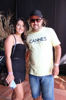 
<a style='margin-left: 5px;' class='btn btn-xs btn-social btn-facebook' href='https://www.facebook.com/sharer/sharer.php?u=https://galeramix.s01.web.getmuller.com.br/imagem/a163/800-800-90/conteudo/site_galerias/163/gustavo-lima-costelaco-junior-seco-galeramix-274.jpg' rel='popup' data-width='500' data-height='400'><i class='fa fa-facebook'></i>Compartilhar <span class='hidden-xs'>no Facebook</span>
</a> 
<a class='btn btn-default btn-xs' target='_blank' href='imagem/a163/800-800-90/conteudo/site_galerias/163/gustavo-lima-costelaco-junior-seco-galeramix-274.jpg'>
<span class='glyphicon glyphicon-cloud-download'></span> Salvar
</a>
