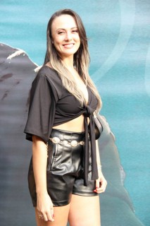 
<a style='margin-left: 5px;' class='btn btn-xs btn-social btn-facebook' href='https://www.facebook.com/sharer/sharer.php?u=https://galeramix.s01.web.getmuller.com.br/imagem/a163/800-800-90/conteudo/site_galerias/163/gustavo-lima-costelaco-junior-seco-galeramix-30.jpg' rel='popup' data-width='500' data-height='400'><i class='fa fa-facebook'></i>Compartilhar <span class='hidden-xs'>no Facebook</span>
</a> 
<a class='btn btn-default btn-xs' target='_blank' href='imagem/a163/800-800-90/conteudo/site_galerias/163/gustavo-lima-costelaco-junior-seco-galeramix-30.jpg'>
<span class='glyphicon glyphicon-cloud-download'></span> Salvar
</a>
