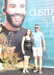 
<a style='margin-left: 5px;' class='btn btn-xs btn-social btn-facebook' href='https://www.facebook.com/sharer/sharer.php?u=https://galeramix.s01.web.getmuller.com.br/imagem/a163/800-800-90/conteudo/site_galerias/163/gustavo-lima-costelaco-junior-seco-galeramix-34.jpg' rel='popup' data-width='500' data-height='400'><i class='fa fa-facebook'></i>Compartilhar <span class='hidden-xs'>no Facebook</span>
</a> 
<a class='btn btn-default btn-xs' target='_blank' href='imagem/a163/800-800-90/conteudo/site_galerias/163/gustavo-lima-costelaco-junior-seco-galeramix-34.jpg'>
<span class='glyphicon glyphicon-cloud-download'></span> Salvar
</a>
