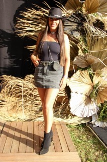 
<a style='margin-left: 5px;' class='btn btn-xs btn-social btn-facebook' href='https://www.facebook.com/sharer/sharer.php?u=https://galeramix.s01.web.getmuller.com.br/imagem/a163/800-800-90/conteudo/site_galerias/163/gustavo-lima-costelaco-junior-seco-galeramix-39.jpg' rel='popup' data-width='500' data-height='400'><i class='fa fa-facebook'></i>Compartilhar <span class='hidden-xs'>no Facebook</span>
</a> 
<a class='btn btn-default btn-xs' target='_blank' href='imagem/a163/800-800-90/conteudo/site_galerias/163/gustavo-lima-costelaco-junior-seco-galeramix-39.jpg'>
<span class='glyphicon glyphicon-cloud-download'></span> Salvar
</a>
