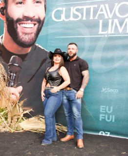 
<a style='margin-left: 5px;' class='btn btn-xs btn-social btn-facebook' href='https://www.facebook.com/sharer/sharer.php?u=https://galeramix.s01.web.getmuller.com.br/imagem/a163/800-800-90/conteudo/site_galerias/163/gustavo-lima-costelaco-junior-seco-galeramix-4.jpg' rel='popup' data-width='500' data-height='400'><i class='fa fa-facebook'></i>Compartilhar <span class='hidden-xs'>no Facebook</span>
</a> 
<a class='btn btn-default btn-xs' target='_blank' href='imagem/a163/800-800-90/conteudo/site_galerias/163/gustavo-lima-costelaco-junior-seco-galeramix-4.jpg'>
<span class='glyphicon glyphicon-cloud-download'></span> Salvar
</a>
