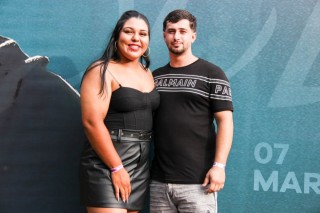 
<a style='margin-left: 5px;' class='btn btn-xs btn-social btn-facebook' href='https://www.facebook.com/sharer/sharer.php?u=https://galeramix.s01.web.getmuller.com.br/imagem/a163/800-800-90/conteudo/site_galerias/163/gustavo-lima-costelaco-junior-seco-galeramix-50.jpg' rel='popup' data-width='500' data-height='400'><i class='fa fa-facebook'></i>Compartilhar <span class='hidden-xs'>no Facebook</span>
</a> 
<a class='btn btn-default btn-xs' target='_blank' href='imagem/a163/800-800-90/conteudo/site_galerias/163/gustavo-lima-costelaco-junior-seco-galeramix-50.jpg'>
<span class='glyphicon glyphicon-cloud-download'></span> Salvar
</a>
