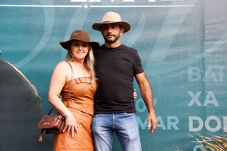 
<a style='margin-left: 5px;' class='btn btn-xs btn-social btn-facebook' href='https://www.facebook.com/sharer/sharer.php?u=https://galeramix.s01.web.getmuller.com.br/imagem/a163/800-800-90/conteudo/site_galerias/163/gustavo-lima-costelaco-junior-seco-galeramix-70.jpg' rel='popup' data-width='500' data-height='400'><i class='fa fa-facebook'></i>Compartilhar <span class='hidden-xs'>no Facebook</span>
</a> 
<a class='btn btn-default btn-xs' target='_blank' href='imagem/a163/800-800-90/conteudo/site_galerias/163/gustavo-lima-costelaco-junior-seco-galeramix-70.jpg'>
<span class='glyphicon glyphicon-cloud-download'></span> Salvar
</a>
