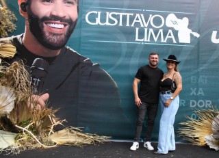 
<a style='margin-left: 5px;' class='btn btn-xs btn-social btn-facebook' href='https://www.facebook.com/sharer/sharer.php?u=https://galeramix.s01.web.getmuller.com.br/imagem/a163/800-800-90/conteudo/site_galerias/163/gustavo-lima-costelaco-junior-seco-galeramix-80.jpg' rel='popup' data-width='500' data-height='400'><i class='fa fa-facebook'></i>Compartilhar <span class='hidden-xs'>no Facebook</span>
</a> 
<a class='btn btn-default btn-xs' target='_blank' href='imagem/a163/800-800-90/conteudo/site_galerias/163/gustavo-lima-costelaco-junior-seco-galeramix-80.jpg'>
<span class='glyphicon glyphicon-cloud-download'></span> Salvar
</a>
