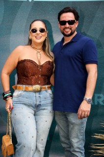 
<a style='margin-left: 5px;' class='btn btn-xs btn-social btn-facebook' href='https://www.facebook.com/sharer/sharer.php?u=https://galeramix.s01.web.getmuller.com.br/imagem/a163/800-800-90/conteudo/site_galerias/163/gustavo-lima-costelaco-junior-seco-galeramix-96.jpg' rel='popup' data-width='500' data-height='400'><i class='fa fa-facebook'></i>Compartilhar <span class='hidden-xs'>no Facebook</span>
</a> 
<a class='btn btn-default btn-xs' target='_blank' href='imagem/a163/800-800-90/conteudo/site_galerias/163/gustavo-lima-costelaco-junior-seco-galeramix-96.jpg'>
<span class='glyphicon glyphicon-cloud-download'></span> Salvar
</a>
