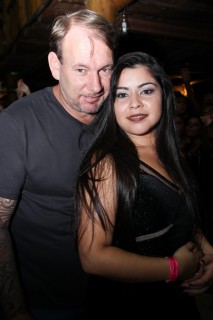 
<a style='margin-left: 5px;' class='btn btn-xs btn-social btn-facebook' href='https://www.facebook.com/sharer/sharer.php?u=https://galeramix.s01.web.getmuller.com.br/imagem/a17/800-800-90/conteudo/site_galerias/17/victor-e-leo-petry-107.jpg' rel='popup' data-width='500' data-height='400'><i class='fa fa-facebook'></i>Compartilhar <span class='hidden-xs'>no Facebook</span>
</a> 
<a class='btn btn-default btn-xs' target='_blank' href='imagem/a17/800-800-90/conteudo/site_galerias/17/victor-e-leo-petry-107.jpg'>
<span class='glyphicon glyphicon-cloud-download'></span> Salvar
</a>
