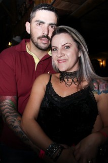 
<a style='margin-left: 5px;' class='btn btn-xs btn-social btn-facebook' href='https://www.facebook.com/sharer/sharer.php?u=https://galeramix.s01.web.getmuller.com.br/imagem/a17/800-800-90/conteudo/site_galerias/17/victor-e-leo-petry-108.jpg' rel='popup' data-width='500' data-height='400'><i class='fa fa-facebook'></i>Compartilhar <span class='hidden-xs'>no Facebook</span>
</a> 
<a class='btn btn-default btn-xs' target='_blank' href='imagem/a17/800-800-90/conteudo/site_galerias/17/victor-e-leo-petry-108.jpg'>
<span class='glyphicon glyphicon-cloud-download'></span> Salvar
</a>
